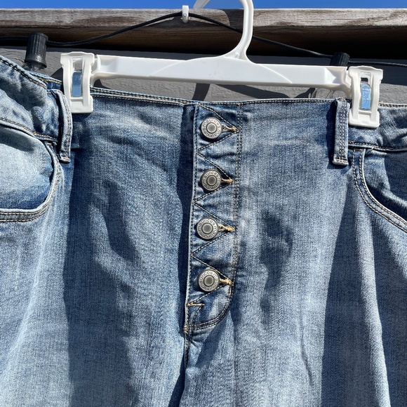 High Rise Skinny Jeans - Picture 4 of 5